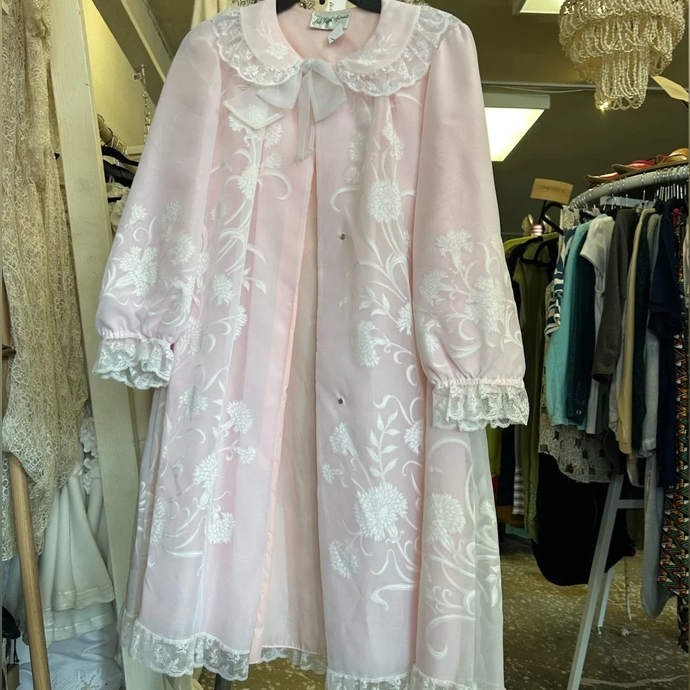 Vintage Saks Fifth Avenue boudoir jacket dress - Picture 4 of 5